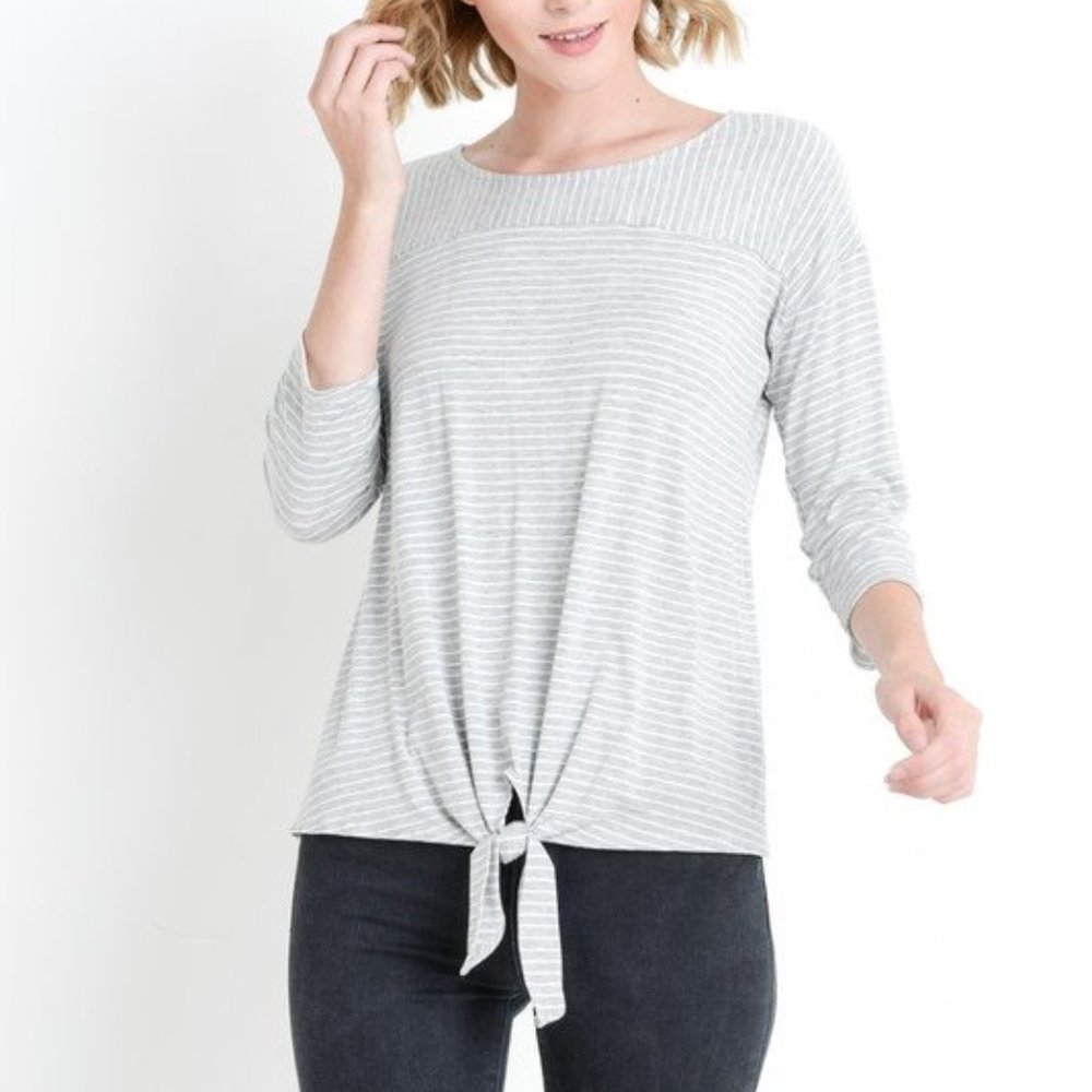 stripped grey 3/4 sleve shirt